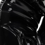 Kickboxing gloves, black high-gloss side with reinforced stitching detail