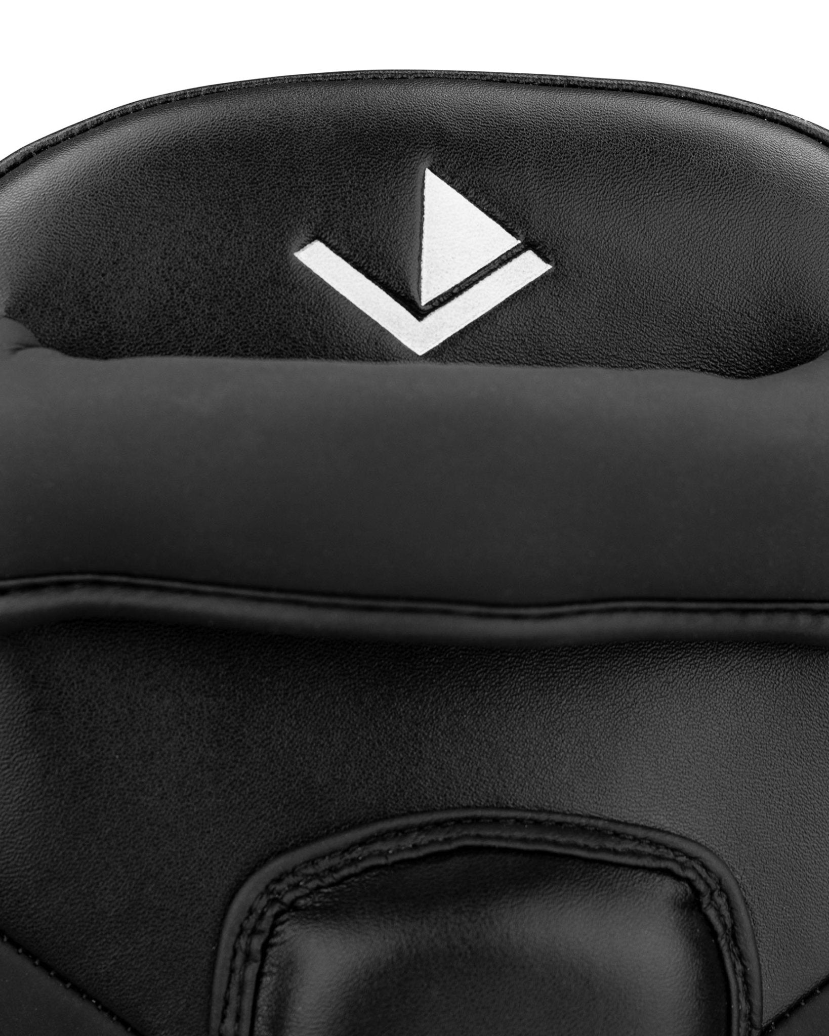 Black Thai focus mitt, top V logo on textured padded surface with curved seam